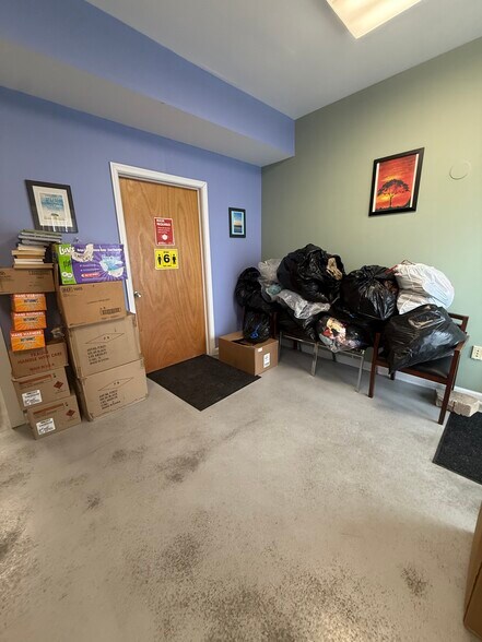 More Photos Of 33 Dansbury Ter, East Stroudsburg Office For Lease