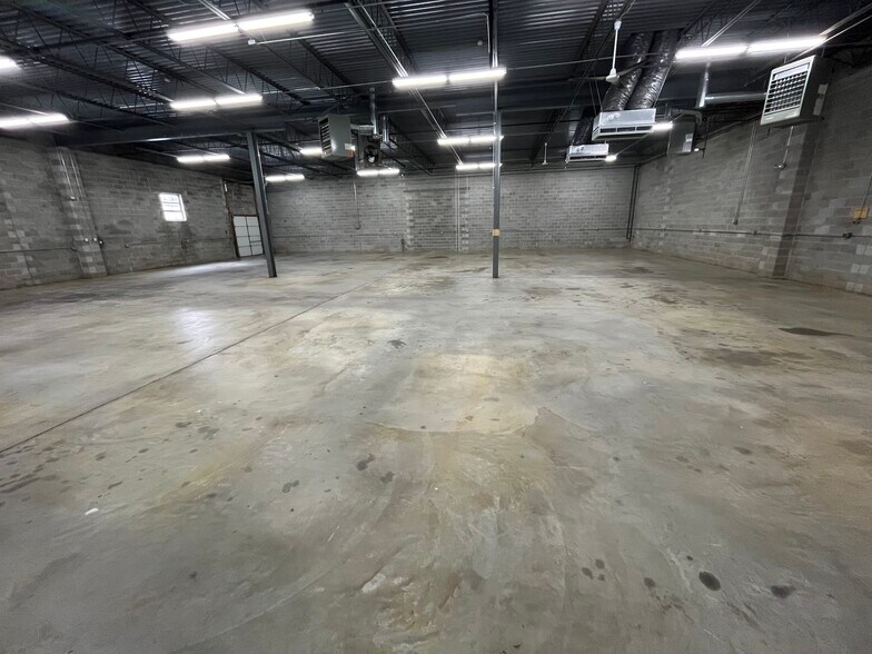 More Photos Of 398-426 Industrial Dr, North Wales Unknown For Lease