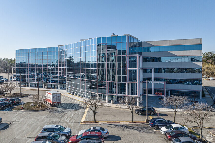 Primary Photo Of 400 Garden City Plz, Garden City Office For Lease
