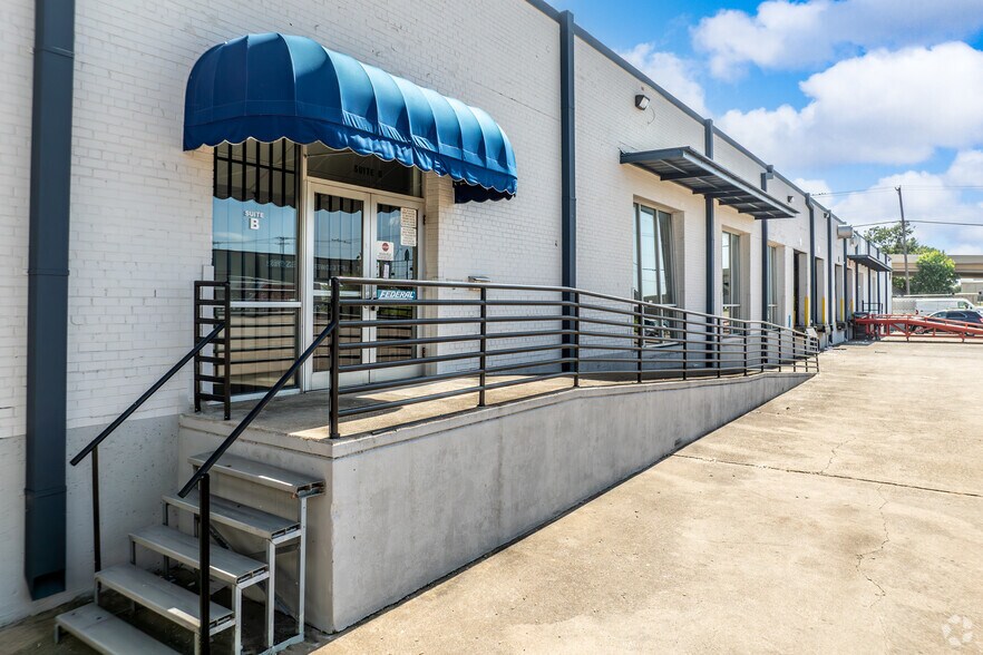 More Photos Of 4520 S Buckner Blvd, Dallas Manufacturing For Lease