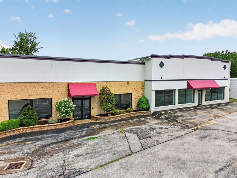 Primary Photo Of 2539 W Prospect Rd, Ashtabula Storefront For Sale