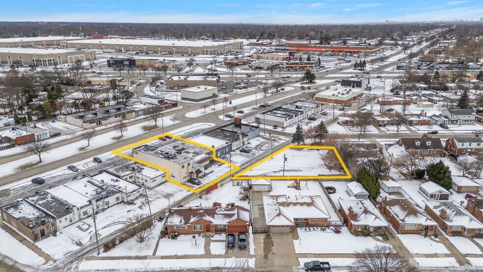 More Photos Of 20927 Kelly Rd, Eastpointe Medical For Sale