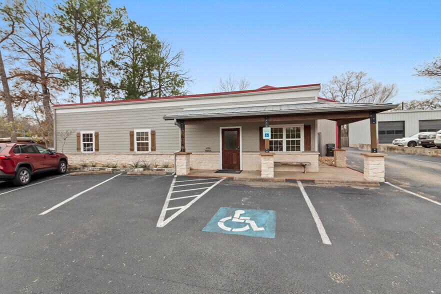 More Photos Of 3828 S College Ave, Bryan Office For Sale