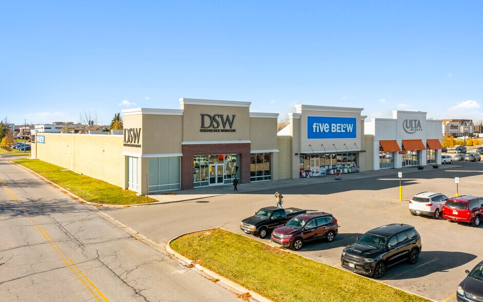 More Photos Of 4411 W Wisconsin Ave, Appleton Freestanding For Sale