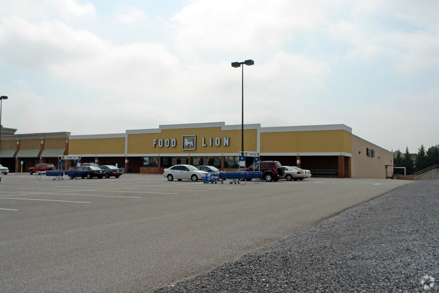 More Photos Of 18721-18745 N Pointe Dr, Hagerstown Unknown For Lease