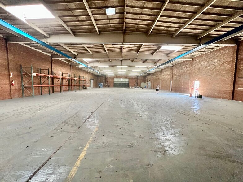 Primary Photo Of 1555 Los Palos St, Los Angeles Manufacturing For Lease