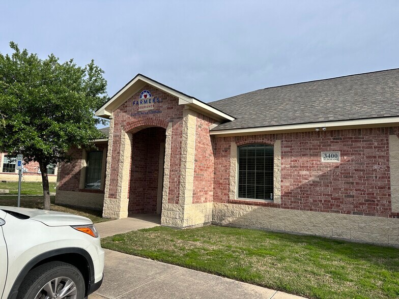 More Photos Of 3400 Eldorado Pky, McKinney Medical For Lease