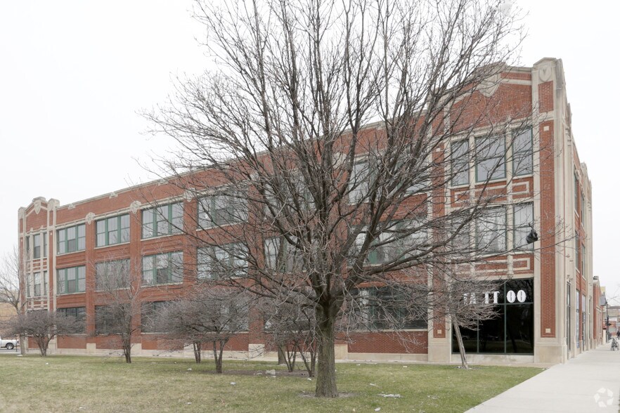 More Photos Of 2950 W Chicago Ave, Chicago Loft Creative Space For Lease