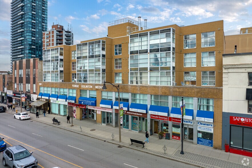 More Photos Of 2401 Yonge St, Toronto Medical For Lease