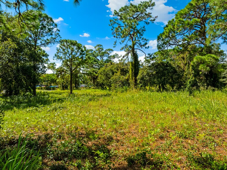More Photos Of 670 8th St, Vero Beach Land For Sale
