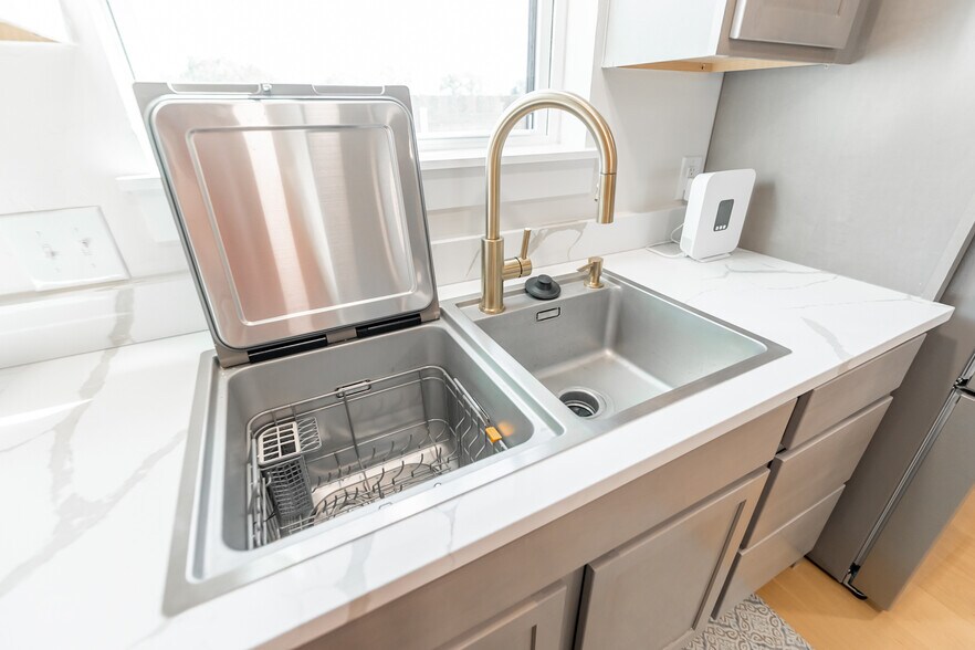 More Photos Of 701 W Highpoint Dr, Stillwater Apartments For Sale