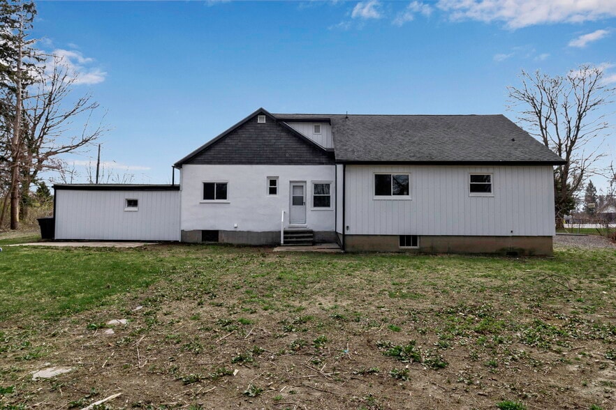 More Photos Of 12482 Broadway St, Alden General Retail For Sale