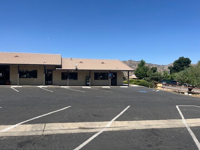 More Photos Of 20424 Brian Way, Tehachapi Freestanding For Lease