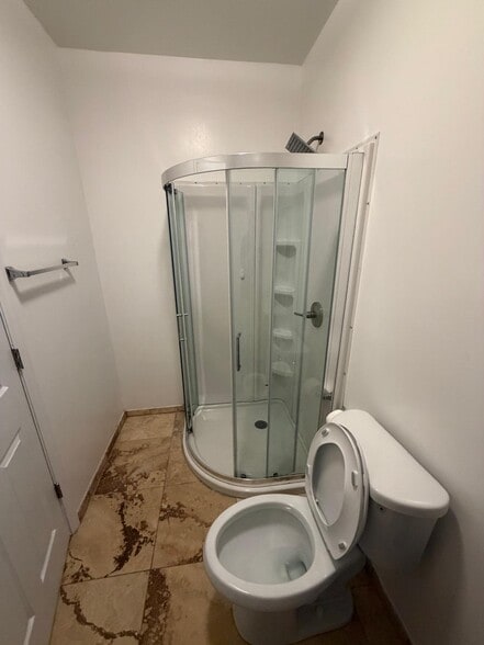 More Photos Of 4616 NW 133rd St, Opa Locka Warehouse For Lease