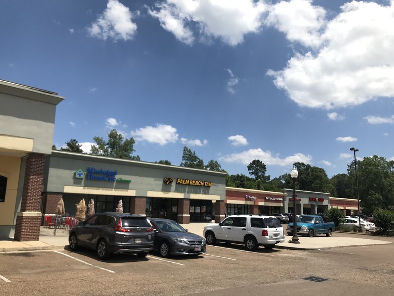 More Photos Of 717-747 Clinton Pky, Clinton Unknown For Lease