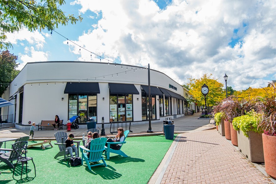 More Photos Of 74-102 Central St, Wellesley General Retail For Sale