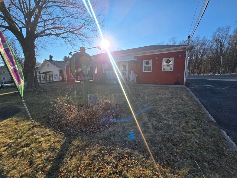 More Photos Of 48 School St, Lincoln Restaurant For Sale