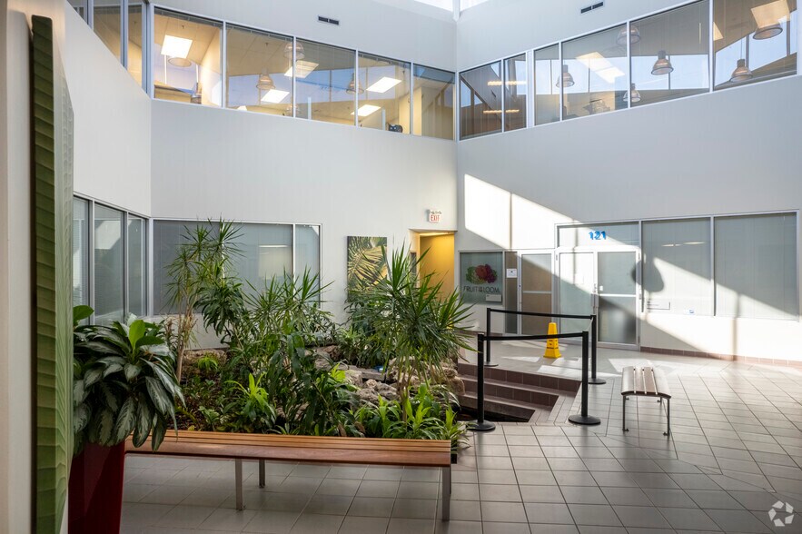 More Photos Of 2550 Argentia Rd, Mississauga Office For Lease