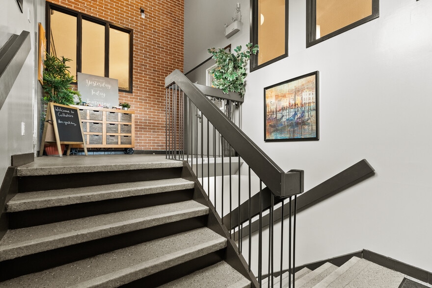 More Photos Of 499 Preston St, Ottawa Religious Facility For Sale