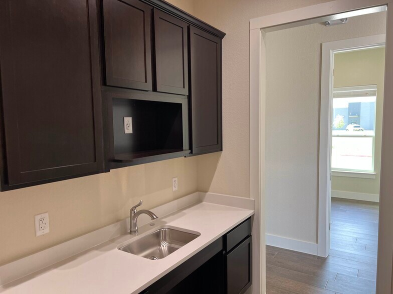 More Photos Of 2951 FM 1460, Georgetown Medical For Sale