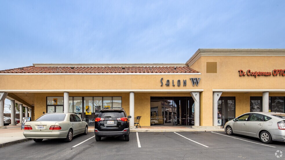 More Photos Of 18279-18517 Brookhurst St, Fountain Valley Unknown For Lease