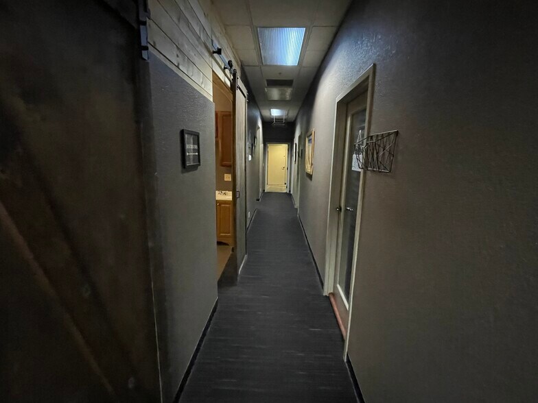 More Photos Of 1585 S Plaza Way, Flagstaff Light Distribution For Lease