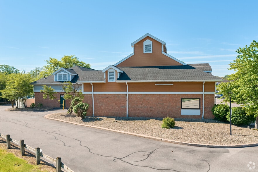 More Photos Of 1100-1110 Long Pond Rd, Rochester Unknown For Lease