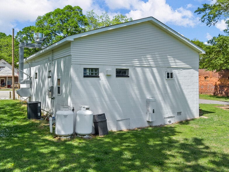 More Photos Of 701 Union Hwy, Enoree Convenience Store For Sale