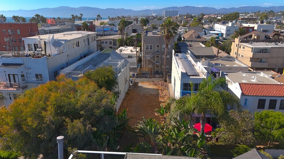 Primary Photo Of 23 Wavecrest Ave, Venice Land For Sale
