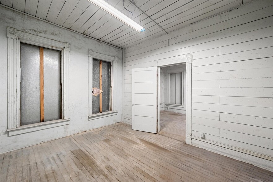More Photos Of 308 S Beaton St, Corsicana Office For Sale