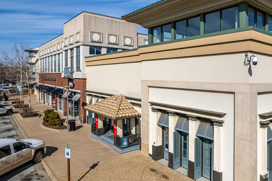 More Photos Of 2203 S Promenade Blvd E, Rogers Storefront Retail Office For Lease