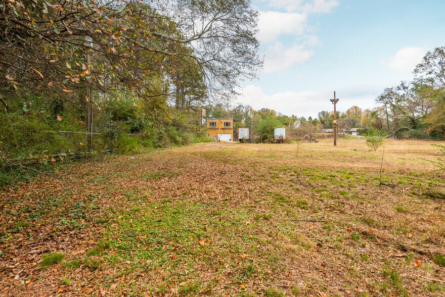 More Photos Of 2680 Martin Luther King Jr Dr SW, Atlanta Land For Sale