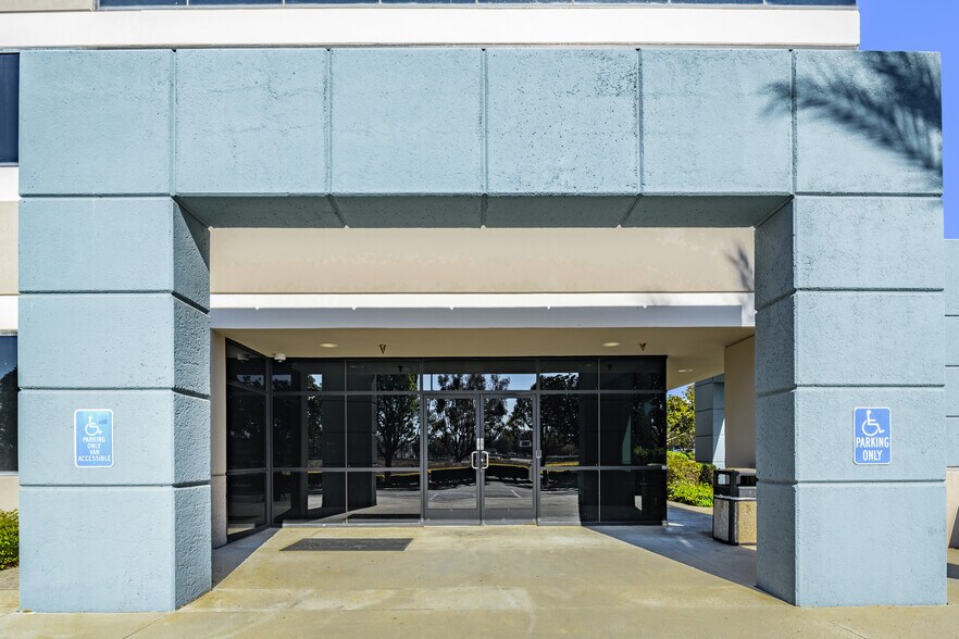 More Photos Of 1260 S Dupont Ave, Ontario Warehouse For Sale