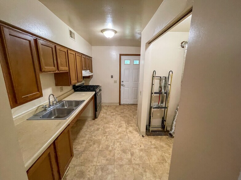 More Photos Of 6801 McKinley Ct, Clairton Apartments For Sale