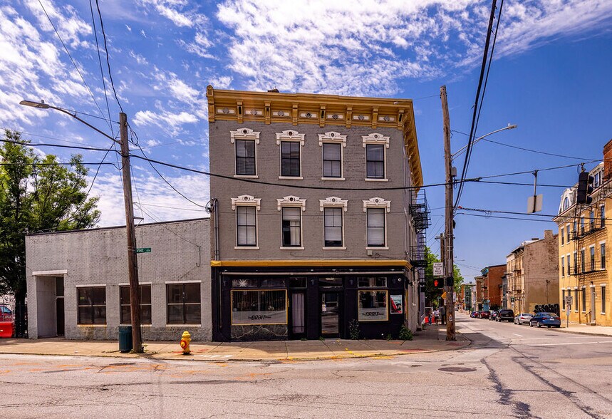 More Photos Of 1833 Vine St, Cincinnati Storefront Retail Residential For Lease