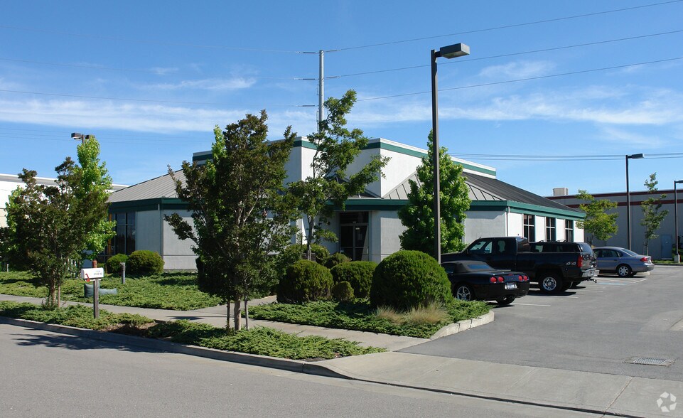 More Photos Of 1320 Stub Rd, Petaluma Office For Lease