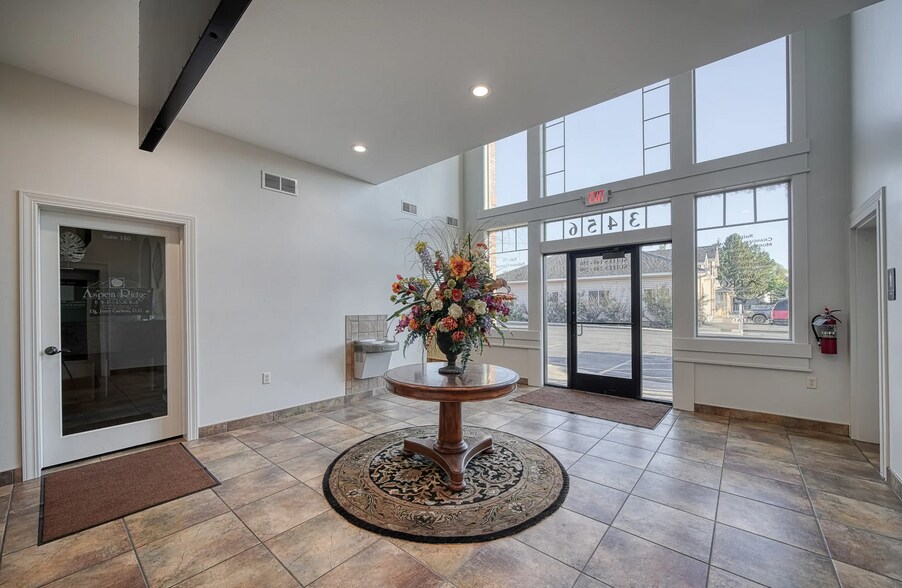 More Photos Of 3456 E 17th St, Ammon Office For Lease