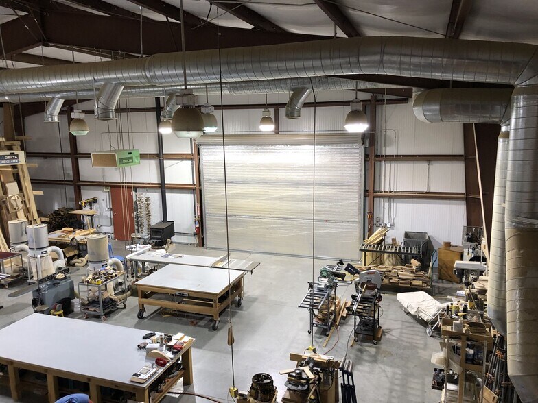 More Photos Of 3212 Mt Pinos Way, Frazier Park Light Manufacturing For Sale