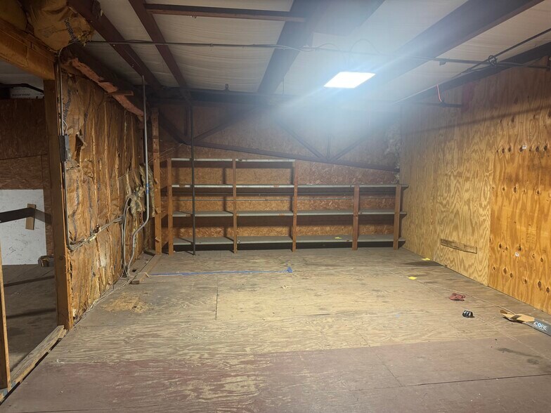 More Photos Of 205 Edgar St, Atlantic Beach Warehouse For Lease