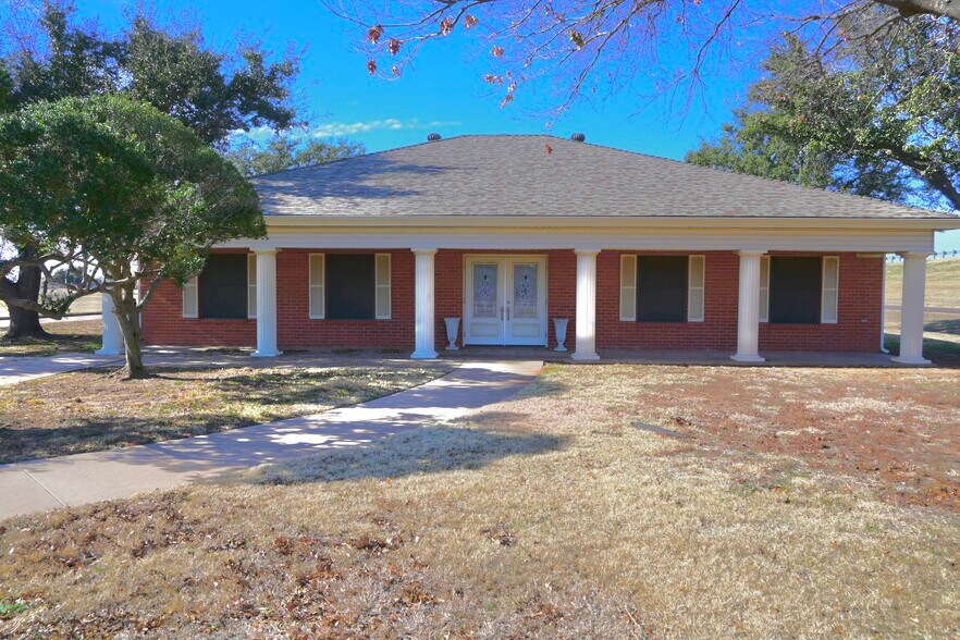 Primary Photo Of 4501 Northwest Freeway, Wichita Falls Loft Creative Space For Sale