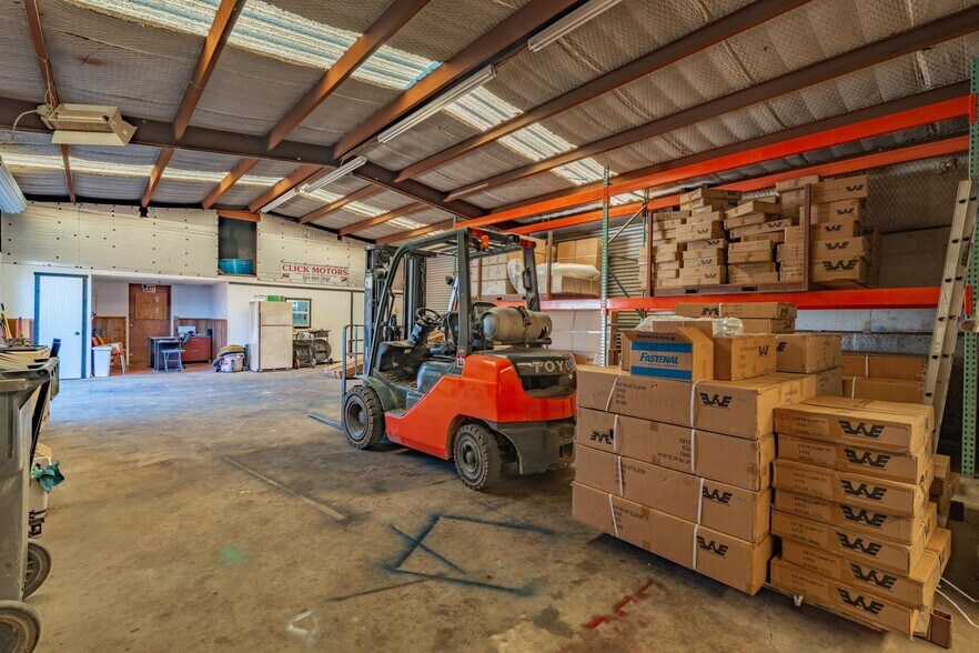More Photos Of 5346 S US Highway 377, Stephenville Auto Repair For Sale