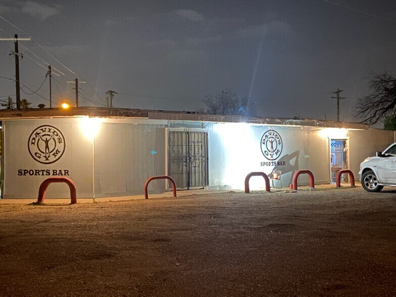 More Photos Of 3601 Morgan Ave, Corpus Christi General Retail For Sale