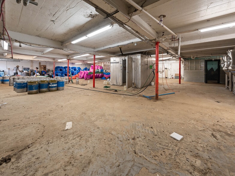 More Photos Of 339 Park St, Canton Restaurant For Sale