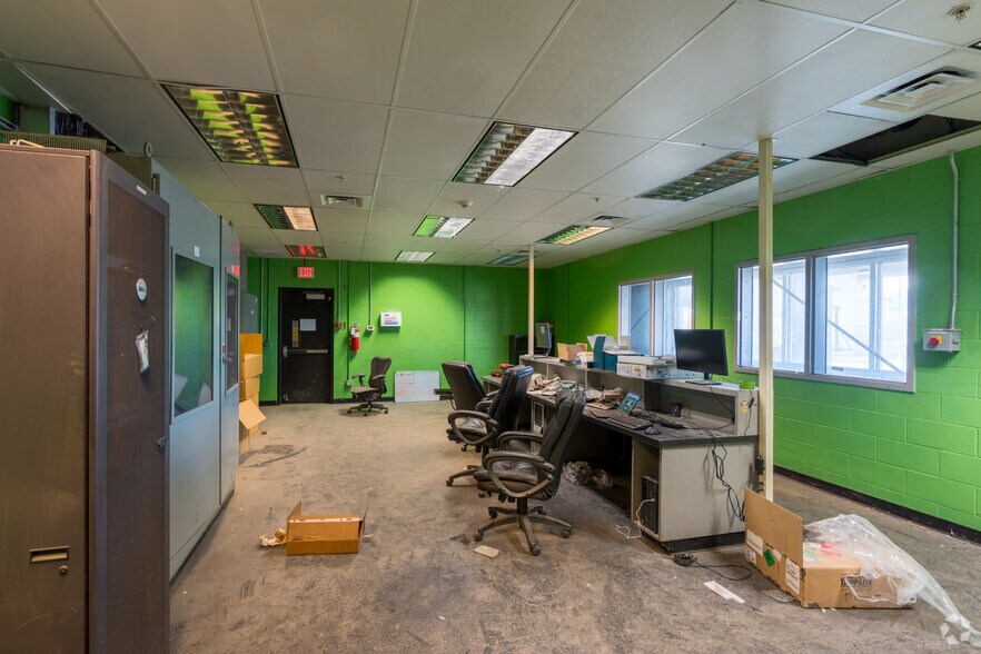 More Photos Of 71722 E Columbia Ave, Boardman Industrial For Sale