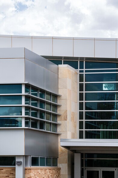 More Photos Of 1600 Saint Michaels Dr, Santa Fe Unknown For Lease