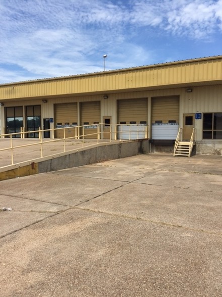 Primary Photo Of 6125 Interstate Dr, Shreveport Warehouse For Lease