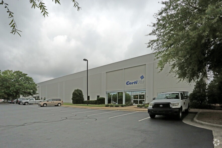 More Photos Of 9200 Globe Center Dr, Morrisville Unknown For Lease