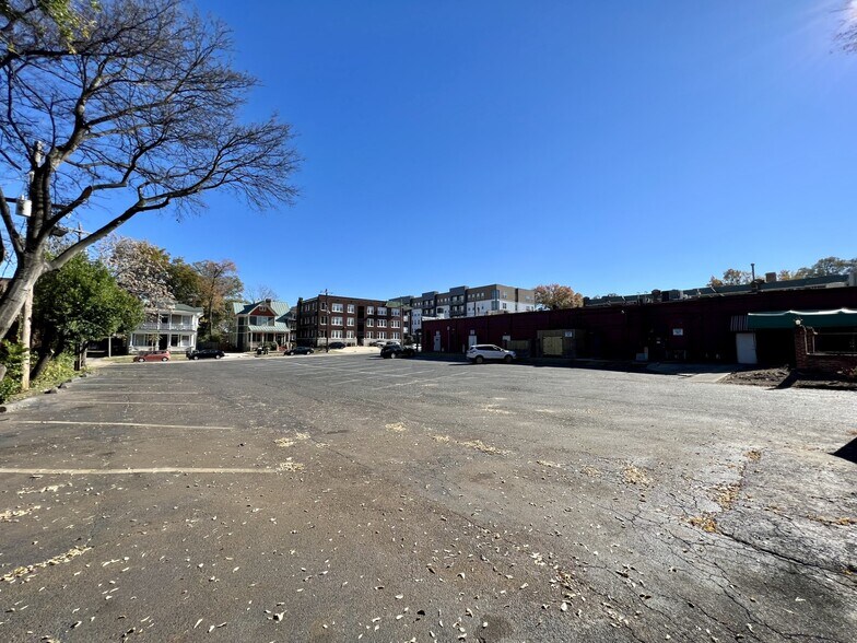 More Photos Of 1782-1798 Madison Ave, Memphis Storefront For Sale