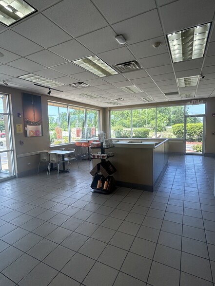 More Photos Of 2703 E Sauk Trl, Chicago Heights Fast Food For Lease