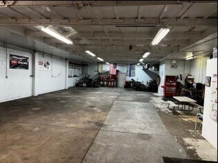 More Photos Of 2739 114th St, Toledo Auto Repair For Sale